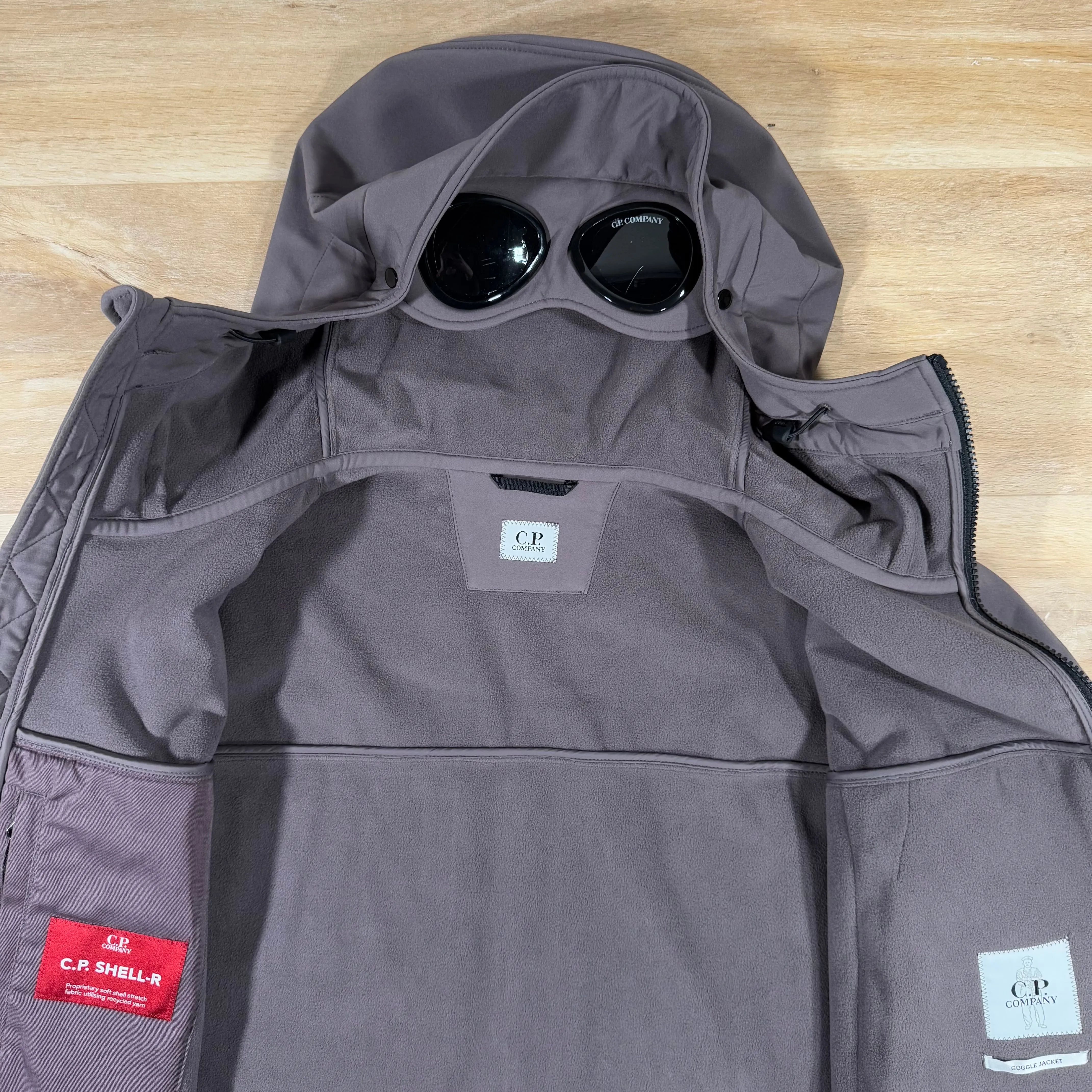 C.P. Company Shell-R Goggle Jacket in Violet