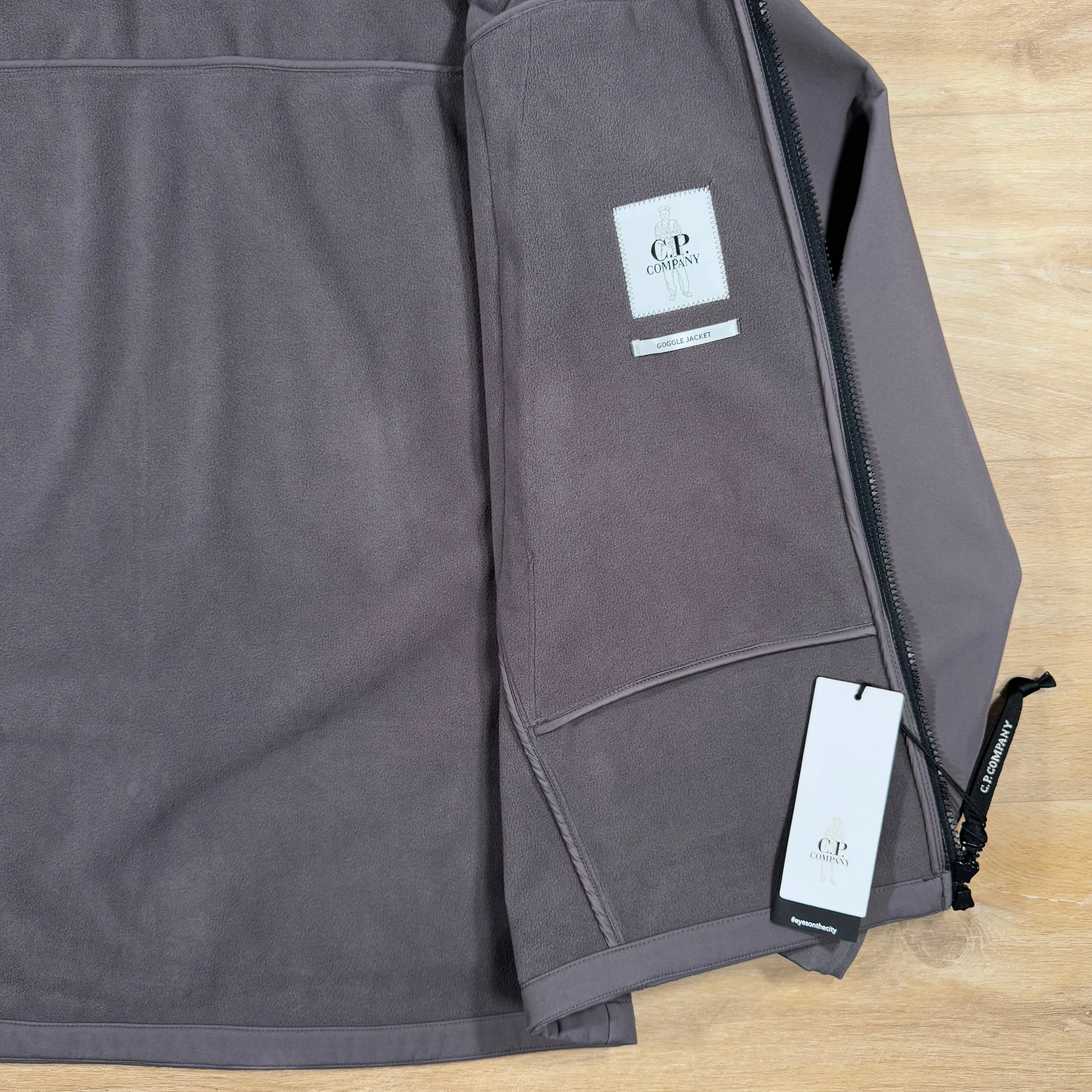 C.P. Company Shell-R Goggle Jacket in Violet